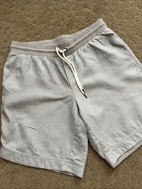 Athleta Light Gray Drawstring Women’s Linen Shorts